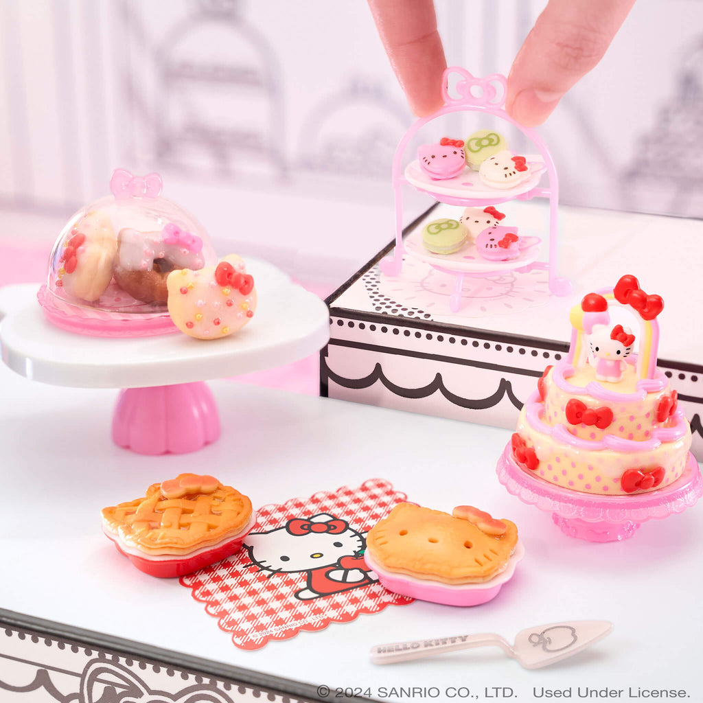 MGA's Miniverse Make It Mini Food Hello Kitty® - 6 Pack Mini Collectibles