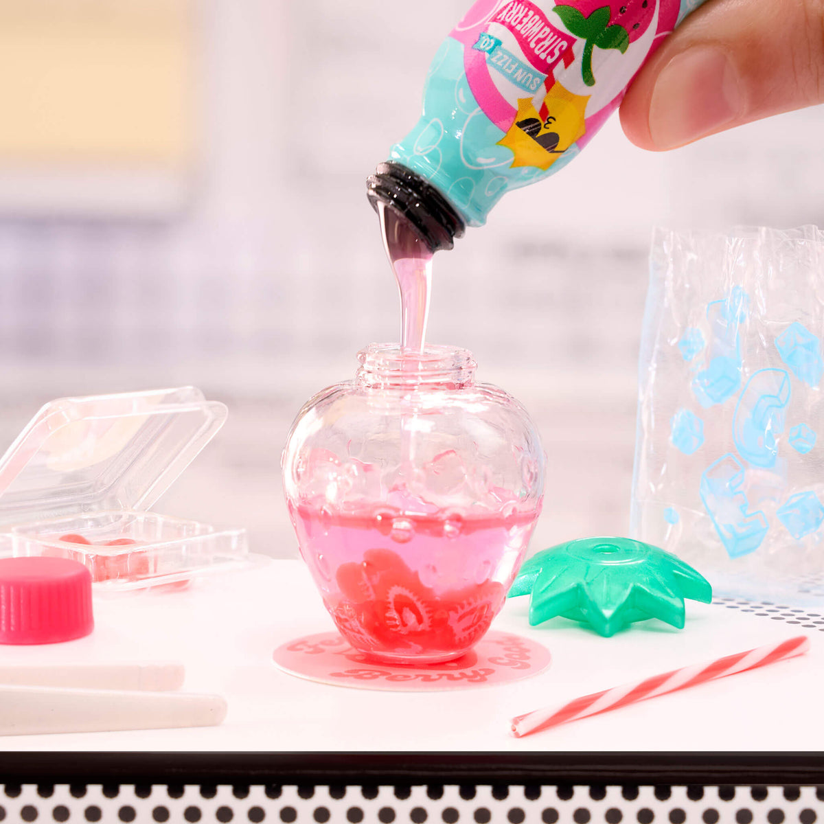 MGA's Miniverse Make It Mini Cafe Series 5 Mini Collectibles